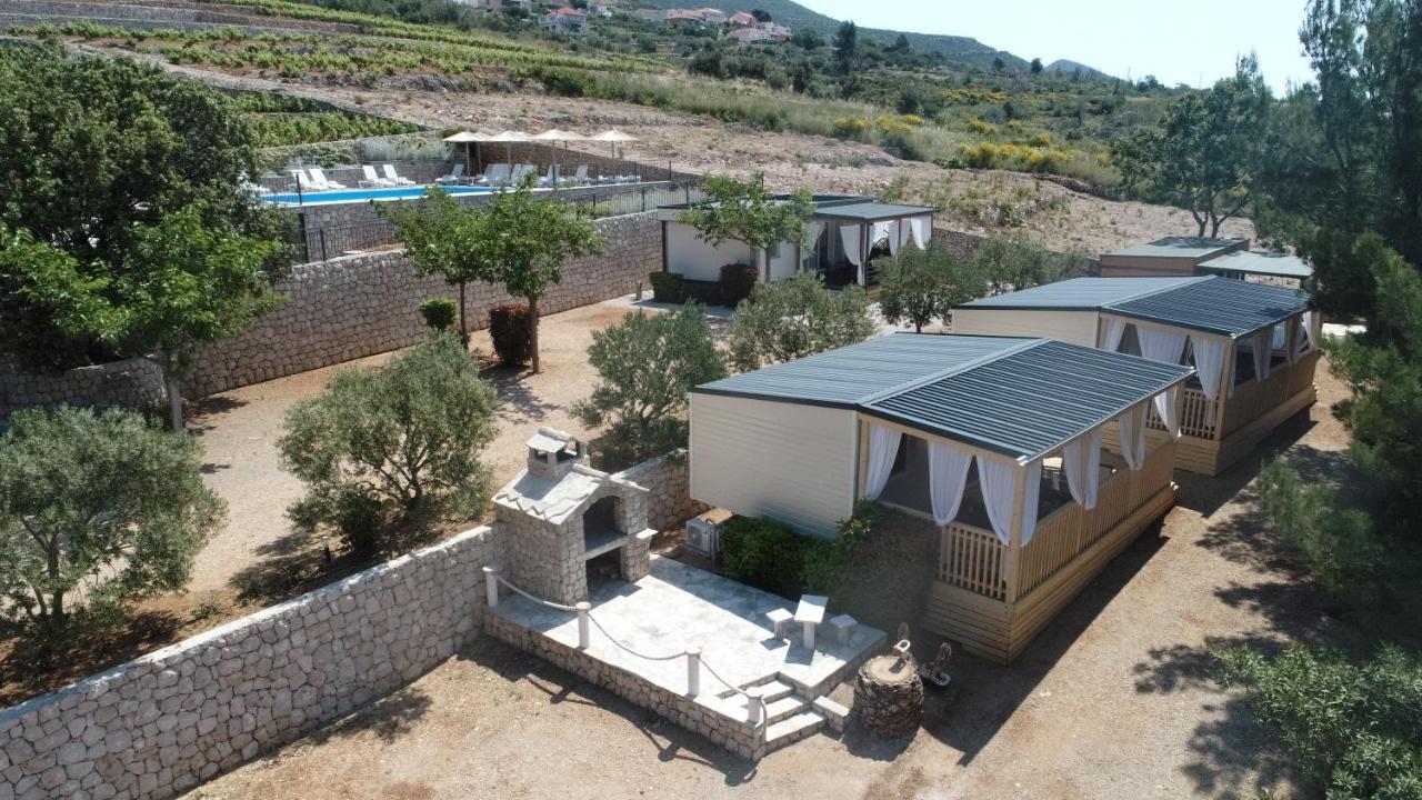 New Adria Mobile Home - Camp Vala Orebić Екстериор снимка