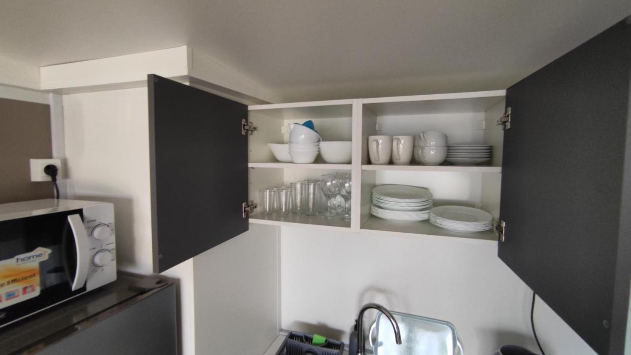 New Adria Mobile Home - Camp Vala Orebić Екстериор снимка